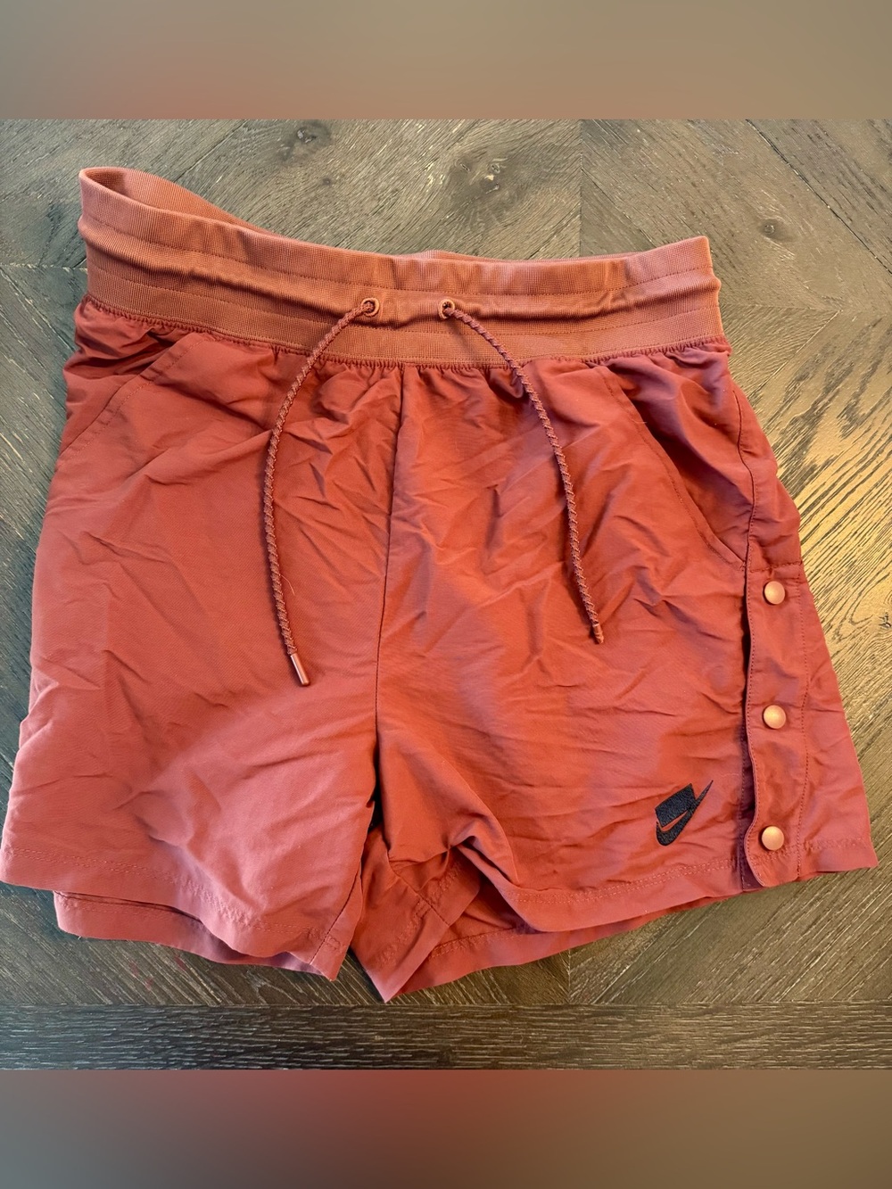 Nike Women’s Lg Dark Red Athletic Shorts. Snap Sides. Gently Used